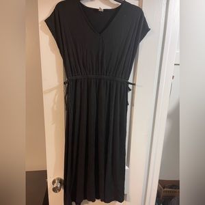 Black mid dress